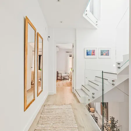 Coral8 - Modern Townhouse In Old Town Estepona
