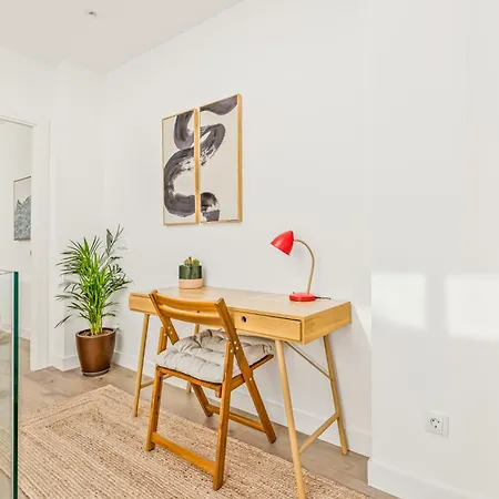 Coral8 - Modern Townhouse In Old Town *